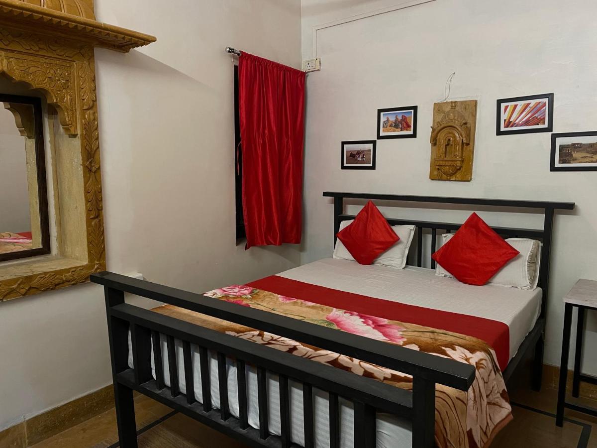 Hotel Dilbar Safari Джайсалмер Екстериор снимка
